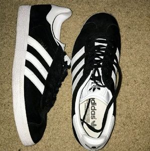 Black & white Adidas